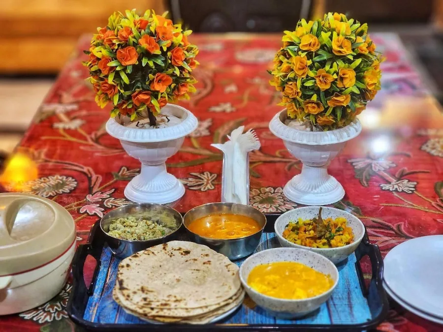 Kashmiri meal served on a tray at Hotel Seven Pahalgam