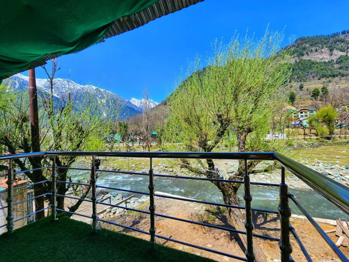 Deluxe Room With Balcony (River and Mountain View)